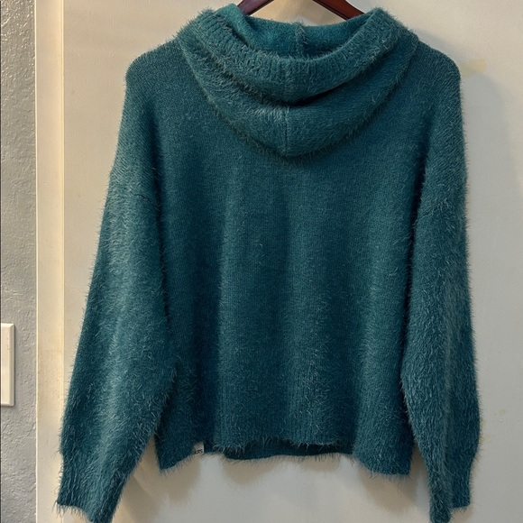 NWT PEANUTS X JUSTICE Teal Sweater Hoodie with Woodstock in Festive Cap, Sz S - Picture 5 of 8